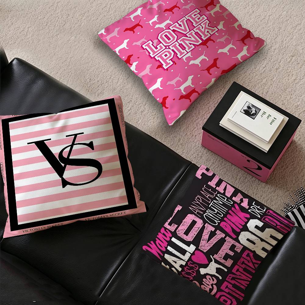 غطاء وسادة كلاسيكي بشعار V-Vic - مراجعة Home Fragrance Victoria Secret وسعره